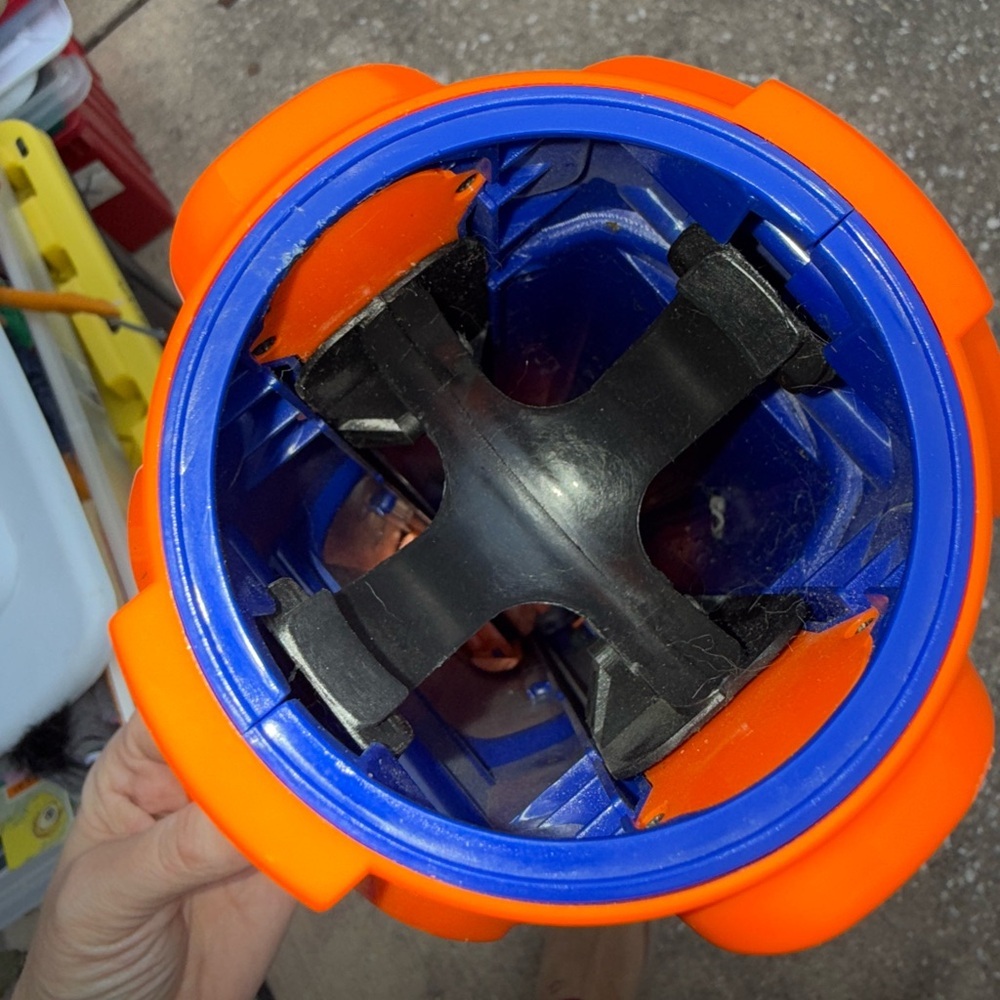 Nerf Blue and Orange Blaster - Picture 6 of 6